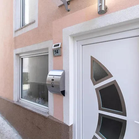 House Ponte In The Old Part Of Holiday home